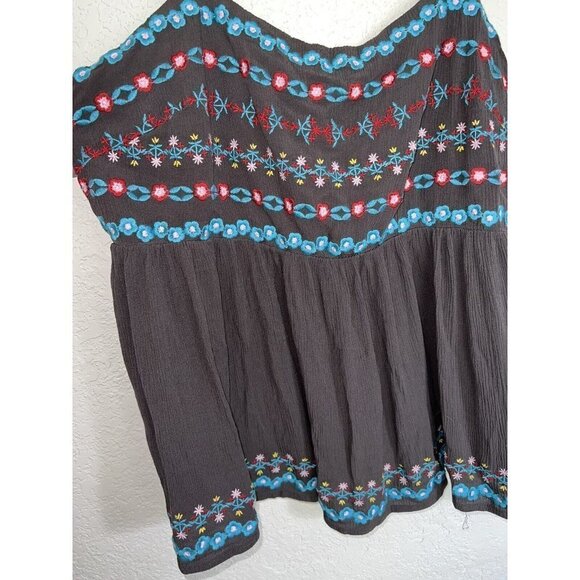 Torrid Tank Top Blouse Grey Floral Embroidered Size 1X Plus Size Boho X1 - Picture 4 of 8